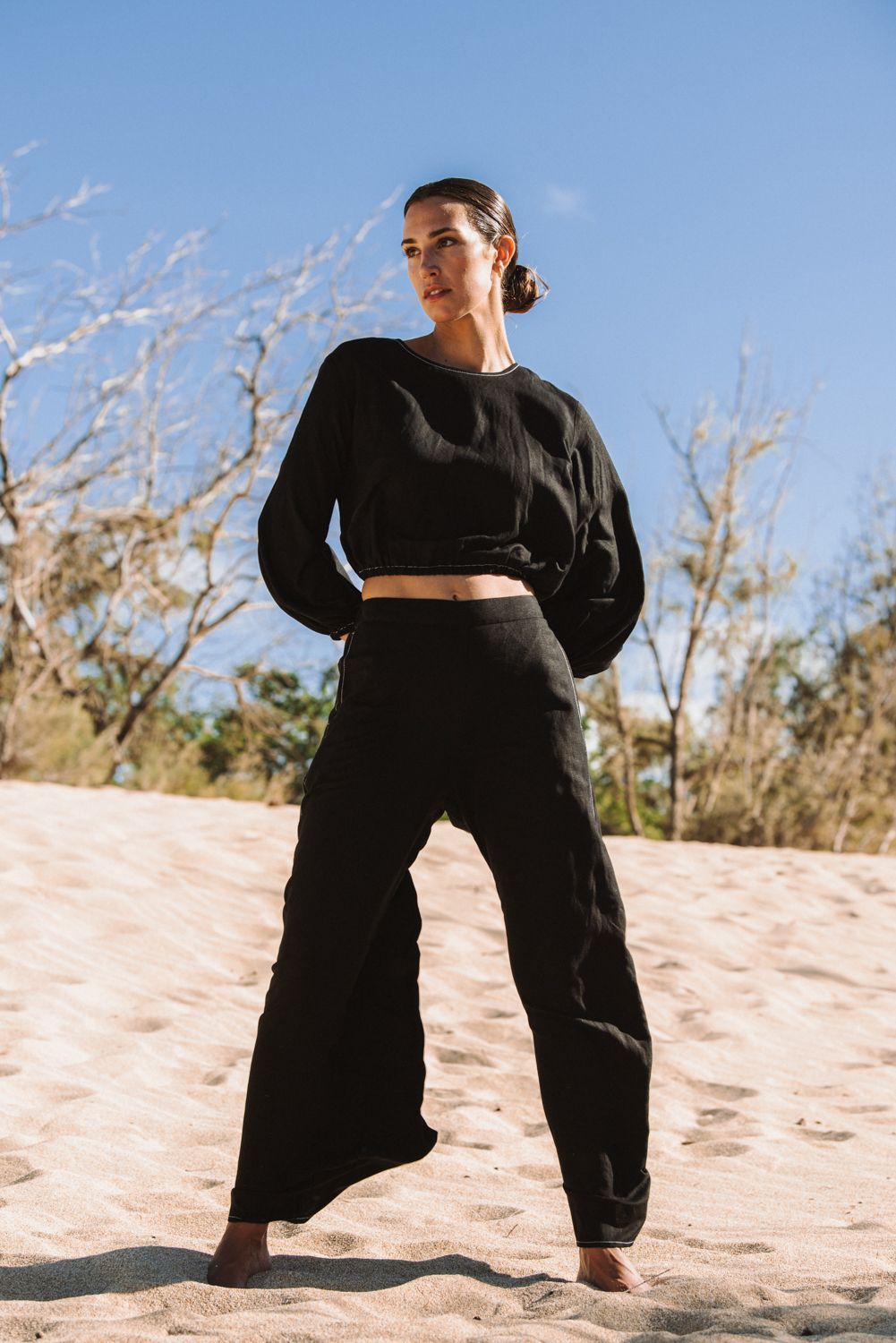 JAXSEA HAWAII VACATION PANT BLACK. WHITE CONTRASTING THREAD. LINEN/COTTON BLEND. DESIGNED IN HAWAII.